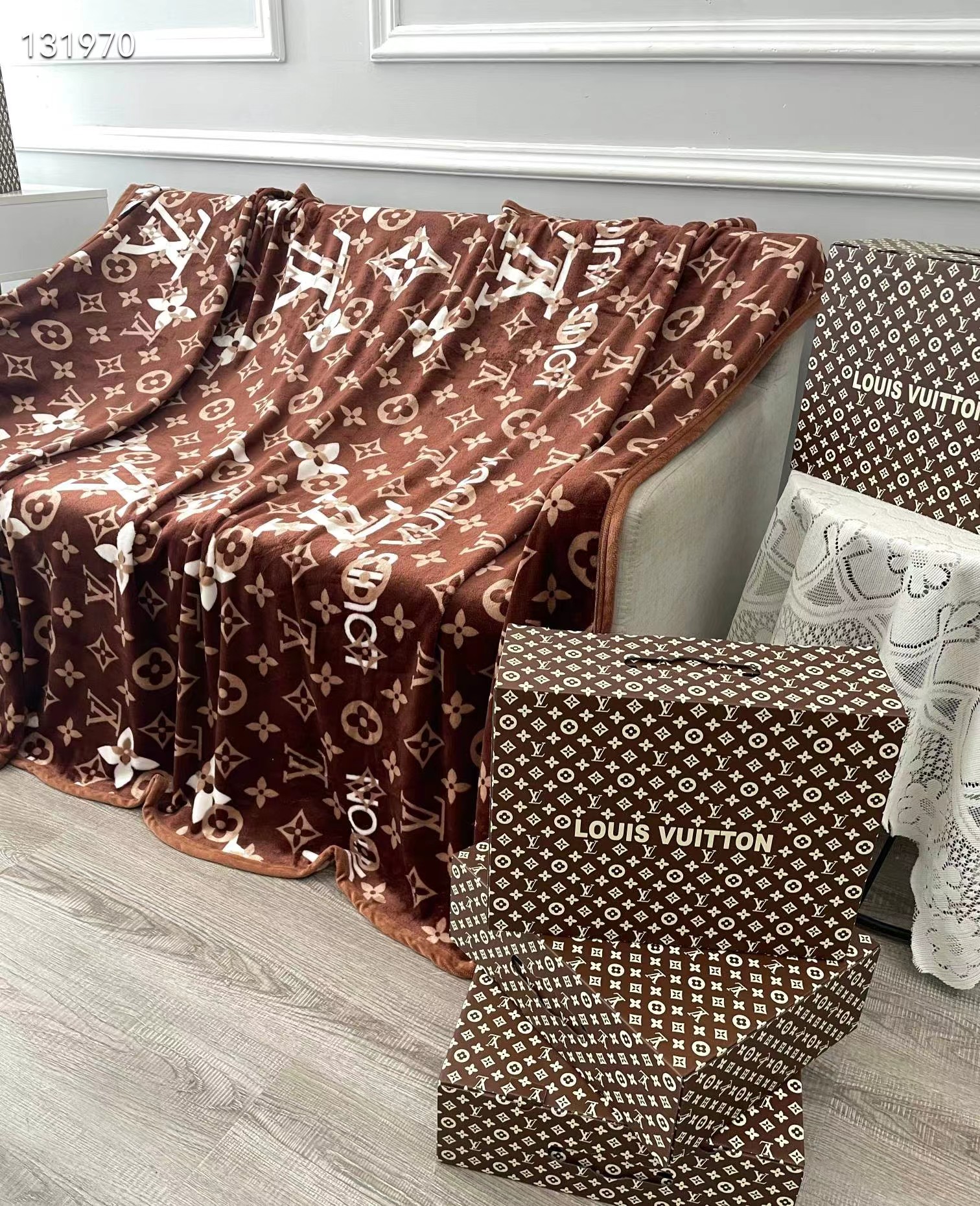 ルイヴィトン ブランケット モノグラム ブランド LV 毛布 おしゃれ マイクロファイバー パロディ
