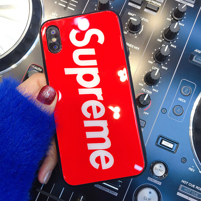 supreme iPhone XRケース